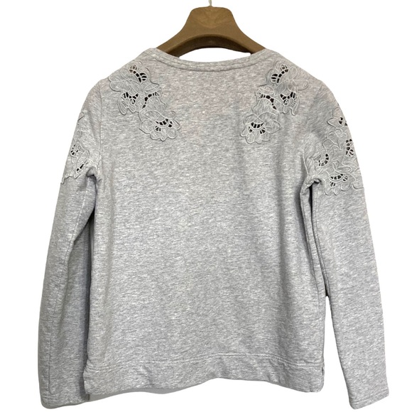 SM•DALIA•GORGEOUS GREY SWEATSHIRT W FLORAL DETAIL• - Picture 3 of 4
